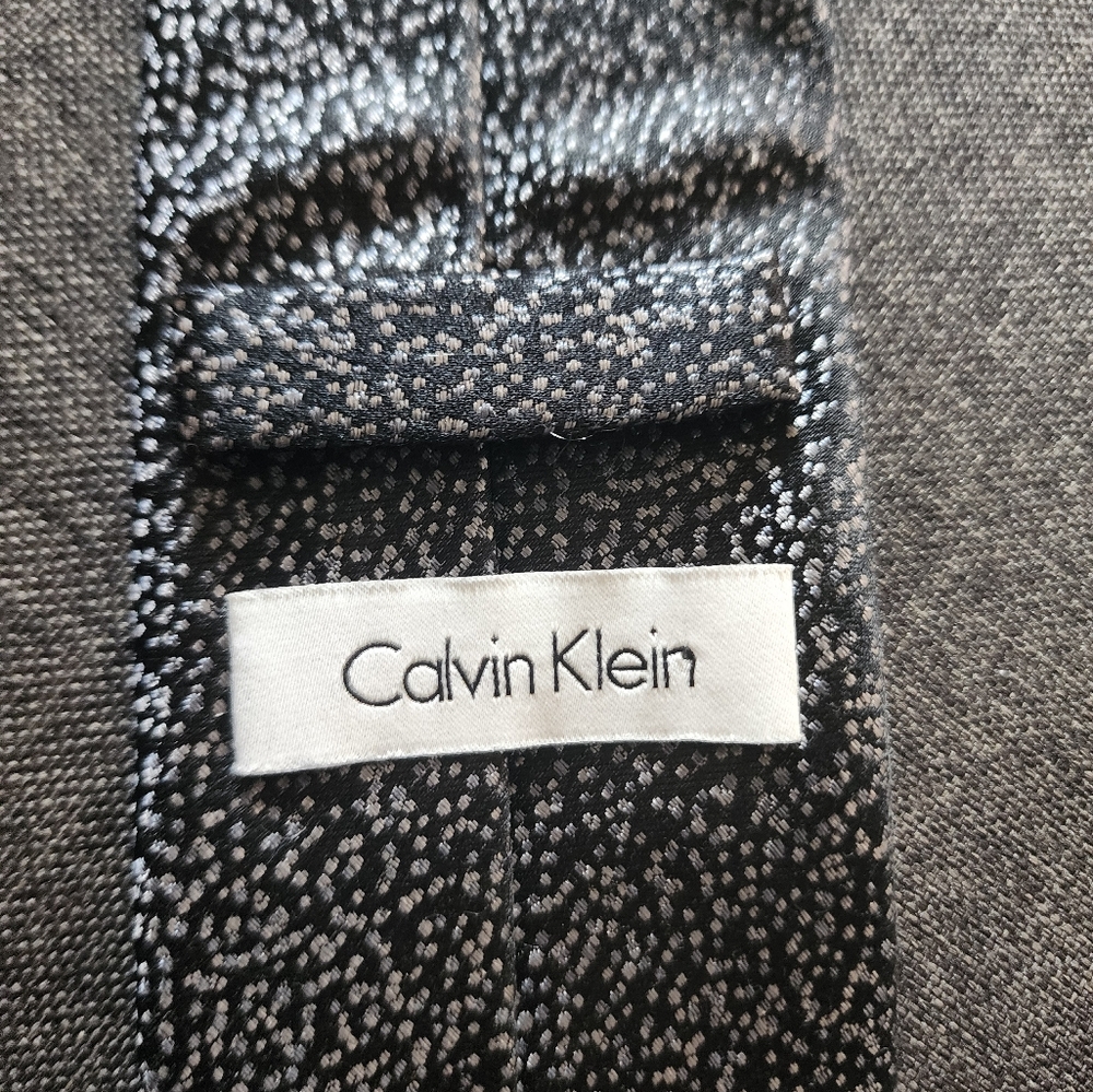 Calvin Klein Microdot Tie 3 inch in width - Picture 7 of 9